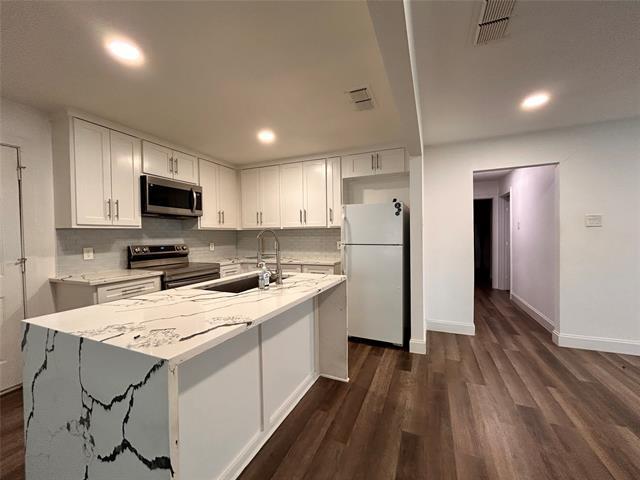 Building Photo - 2707 El Capitan Dr