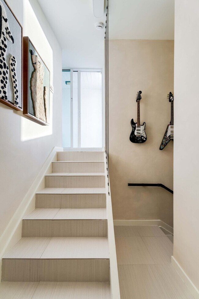 Building Photo - 1884 SW 17th St