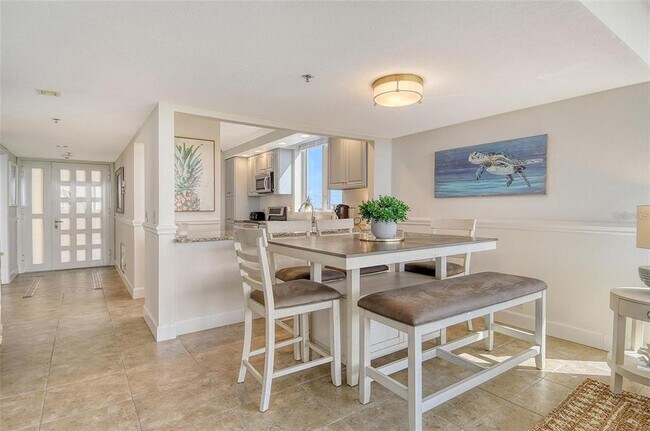 Building Photo - 1065 Gulf of Mexico Dr