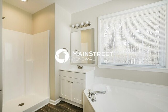 Building Photo - 3 Bedroom Pet-Friendly Home in Clayton, NC with Main Street Renewal