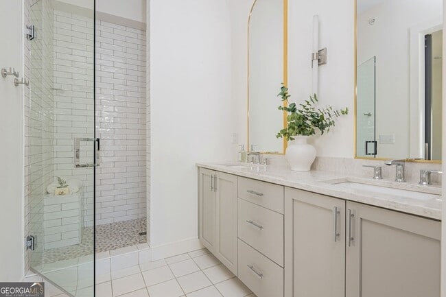 Building Photo - 2347 Hosea L Williams Dr SE