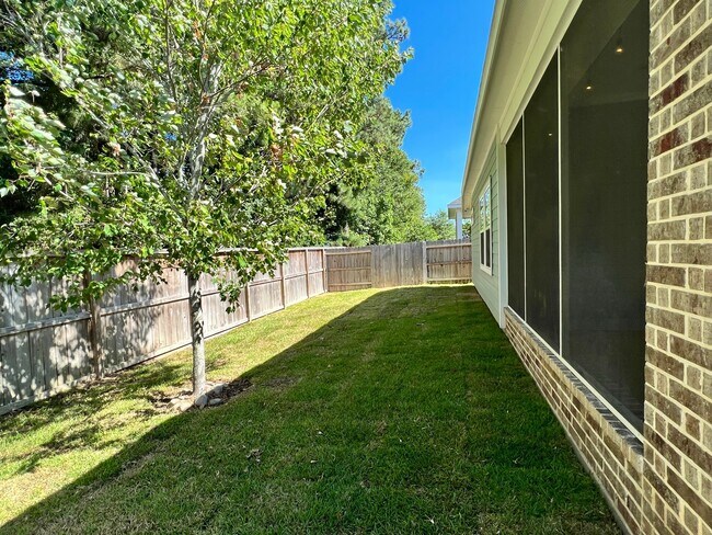 Building Photo - 211 Pleasant Hl Wy