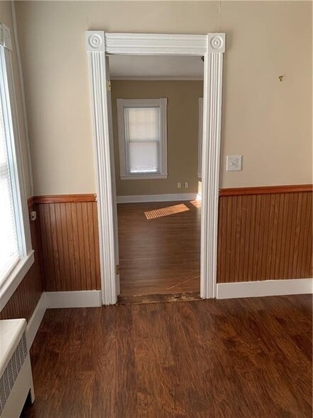 Building Photo - 14 Wallace Ave