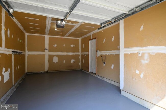 Building Photo - 16140 Edenwood Dr