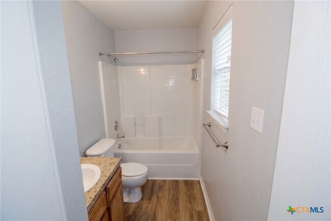 Building Photo - 4107 Primrose Dr