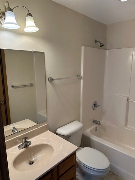 Building Photo - 1518 1st St