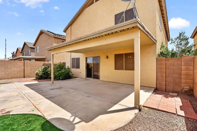 Building Photo - 41628 W Hillman Dr
