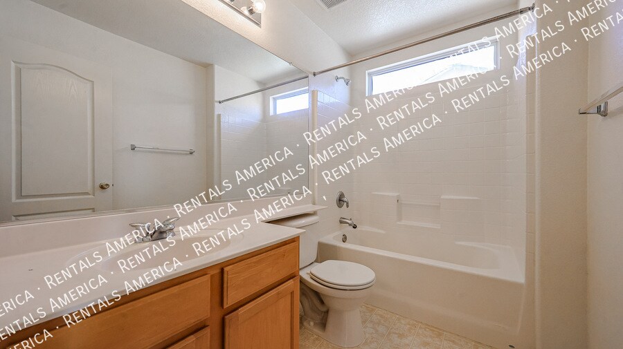 Building Photo - 1110 E Coppola St