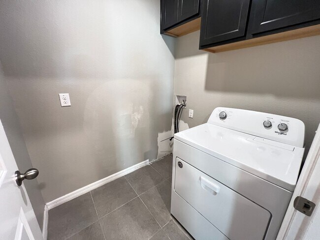 Building Photo - Spacious 4-Bedroom Smart Home in Belleview | No HOA Application Required - PROMO!! NO LEASE ADMIN...