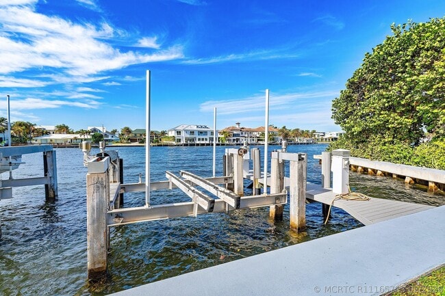 Building Photo - 2727 S Ocean Blvd