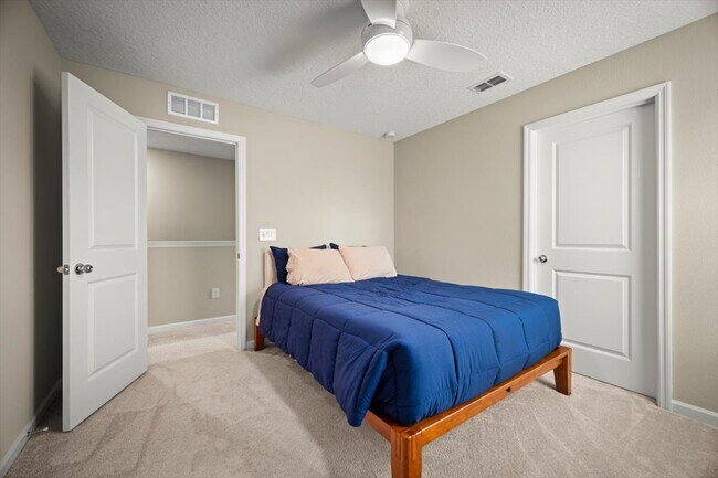 Building Photo - 1255 Beach Dune Dr