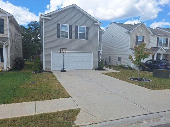 Building Photo - **HURRY!!! FREE RENT WITH AN OCTOBER MOVE ...