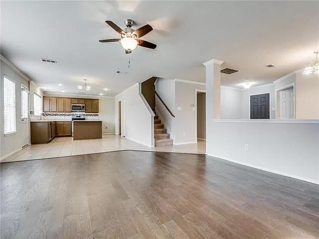 Building Photo - 10420 Matador Dr