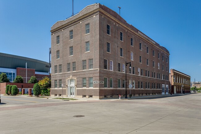 Building Photo - 201 S St Francis Ave