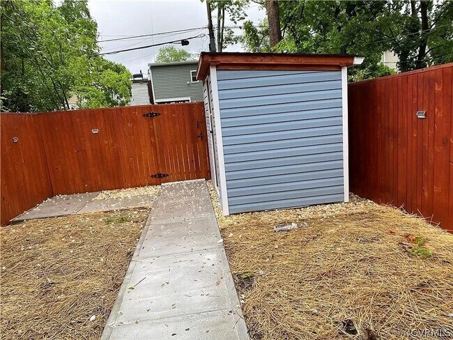 Building Photo - Beautiful Newly Renovated Home Available D...