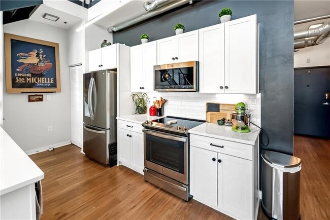 Building Photo - 260-218 18th St NW