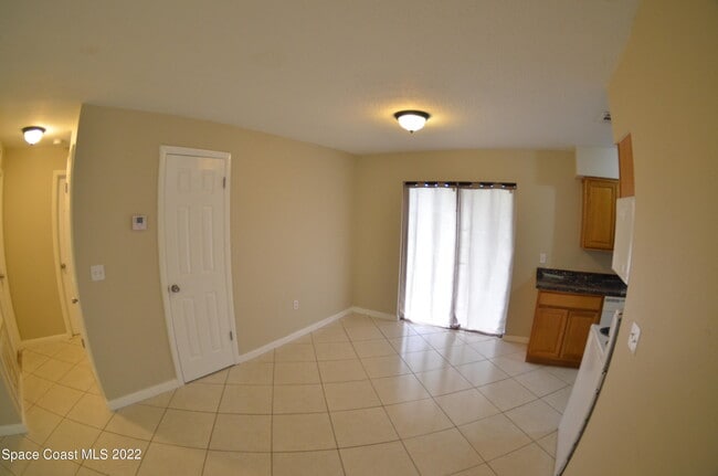 Building Photo - 2912 Pembroke Rd