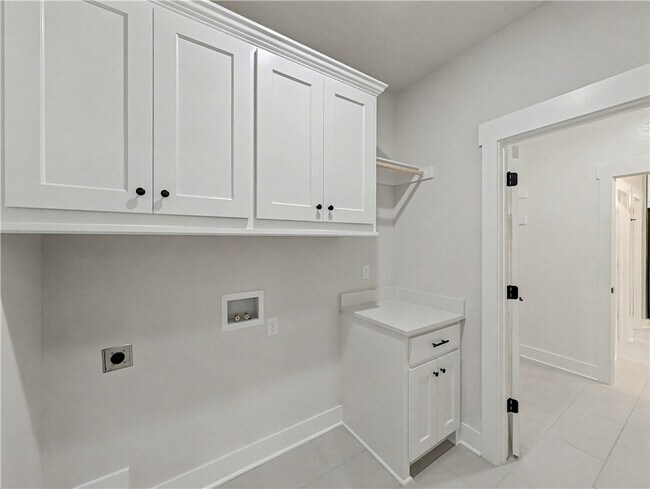 Building Photo - 18 Hillswick Dr
