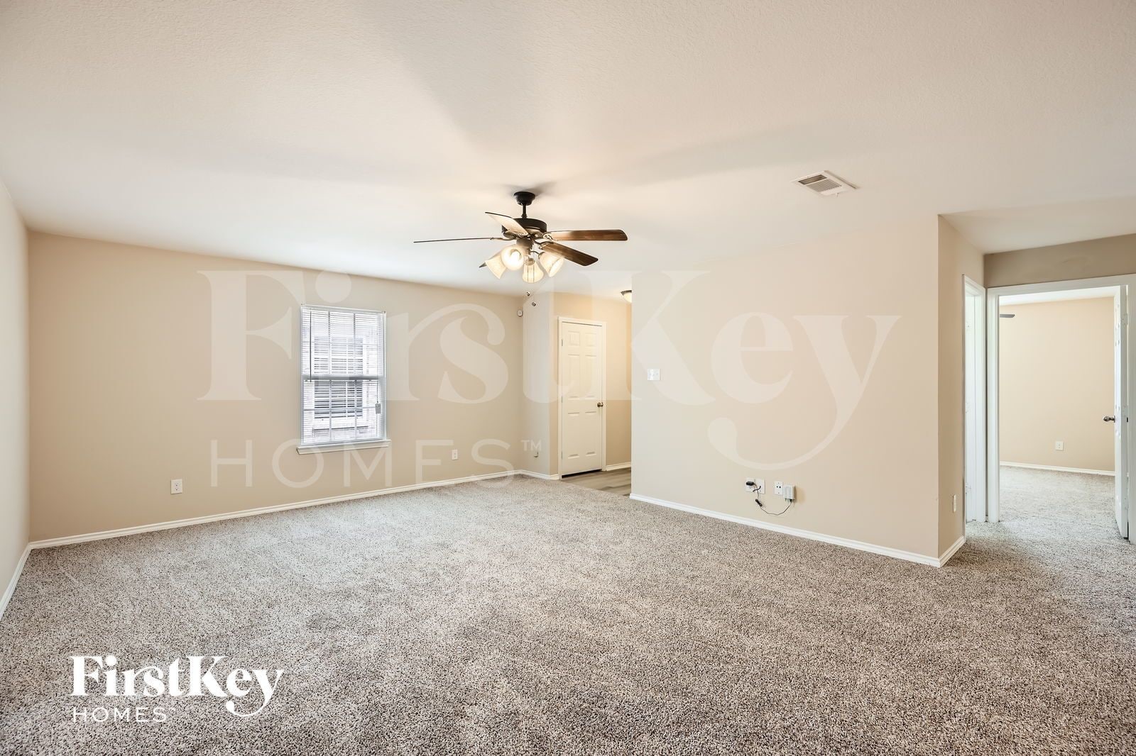 Building Photo - 1925 Cross Oaks Dr