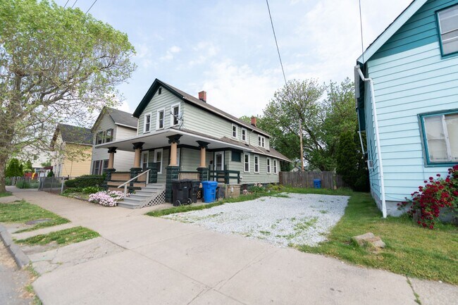 Building Photo - 1310 Buhrer Ave
