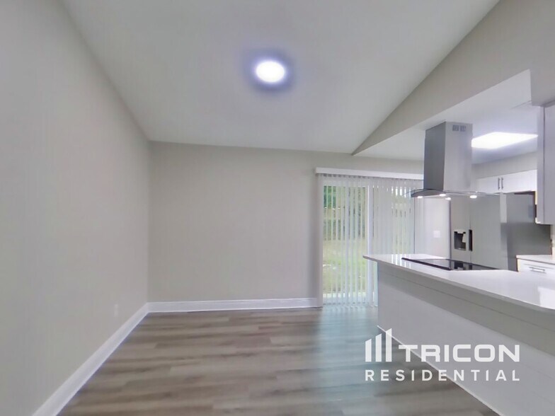 Building Photo - 1297 Voyager St