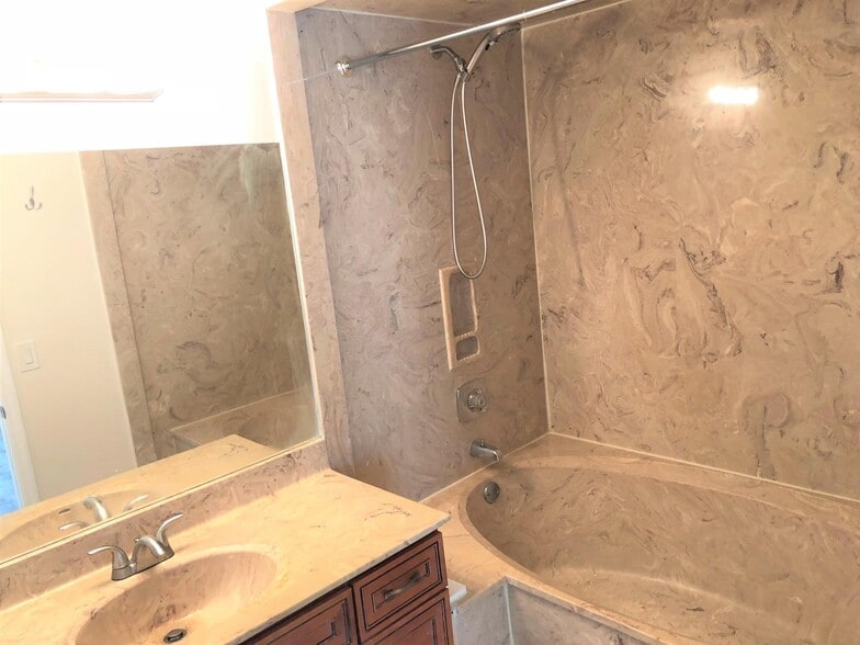 Building Photo - 2 Crossings Cir