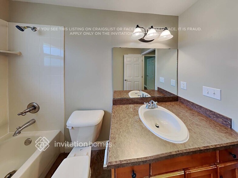 Building Photo - 5530 S Sparrow Hawk Ct