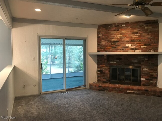Building Photo - 33403 Cromwell Dr