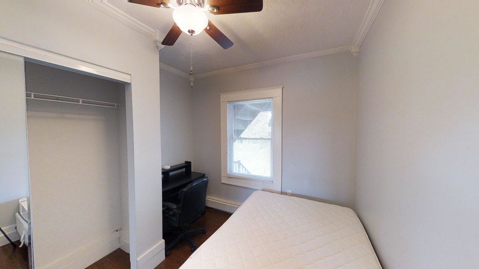 Building Photo - 105 Comstock Ave