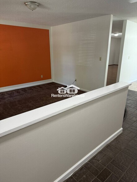 Building Photo - 2009 Grinnell Terrace