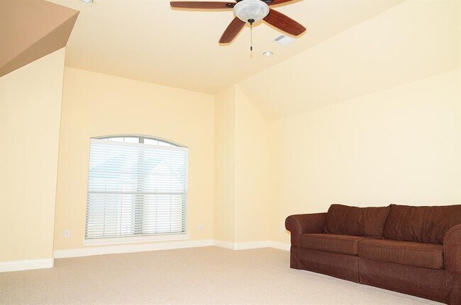 Building Photo - 9034 Creekstone Lake Dr