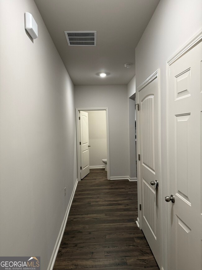 Building Photo - 30 Robinson Ridge