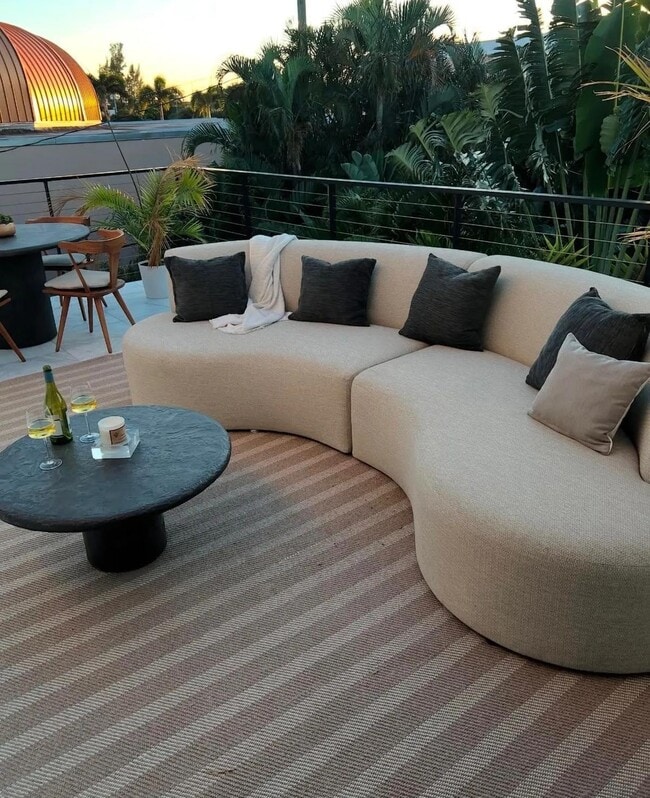 Building Photo - 214 28th St