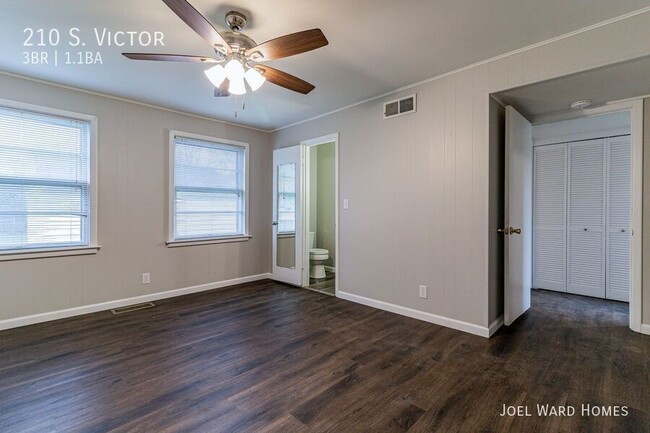 Building Photo - 210 S. Victor-