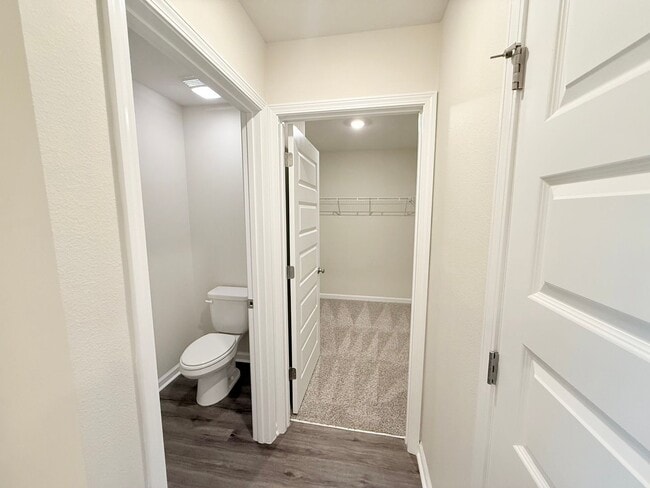 Building Photo - 4-Bedroom Home - Community Park/Splash Pad