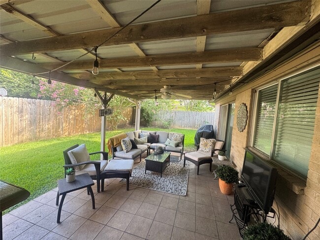 Building Photo - 3127 Pecan Point Dr