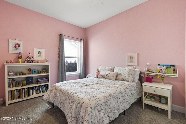 Building Photo - 205 Willow Crk Ct