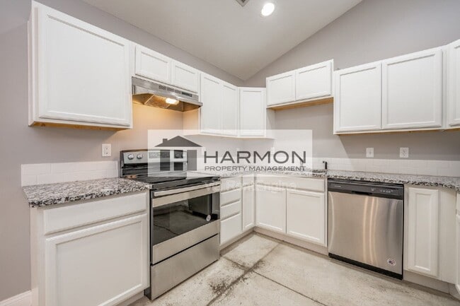 Building Photo - 531 Sunflower Dr