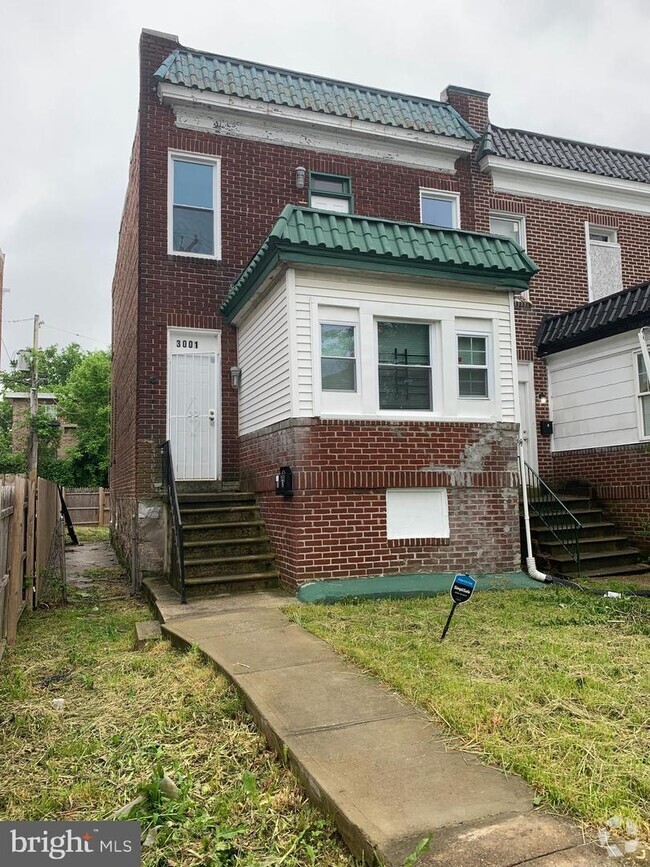 Building Photo - 3001 Oakley Ave