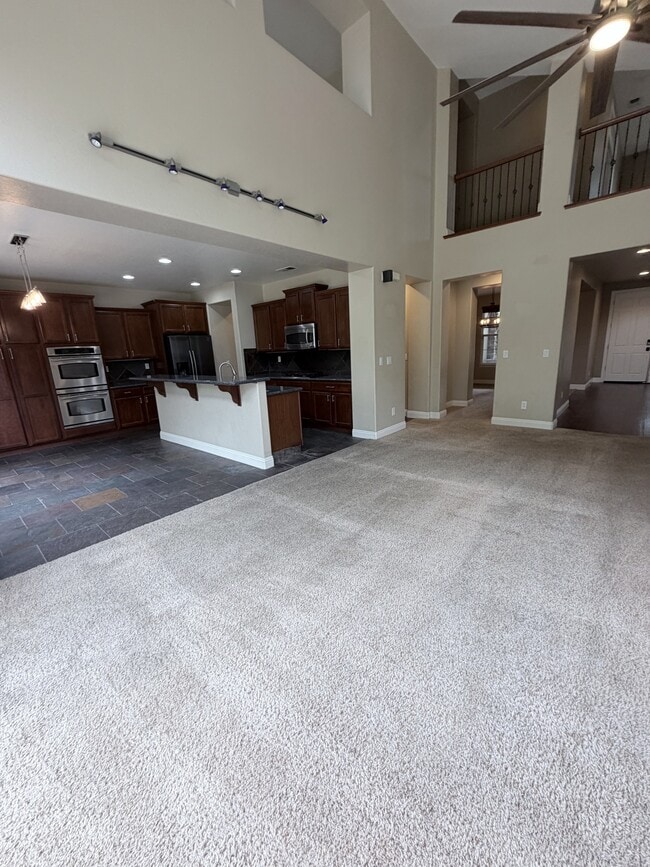 Building Photo - 615 Royal Windsor Ct