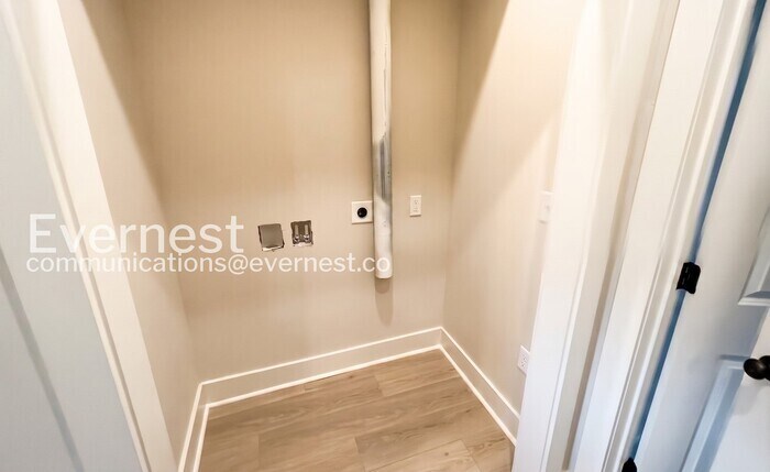 Building Photo - 5407 Hixson Pike