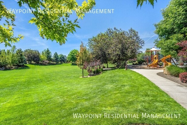 Building Photo - 10984 W Leilani Dr