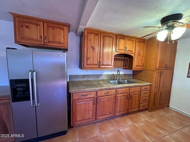 Building Photo - 1957 N Douglas Ave