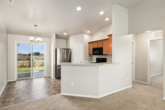 Building Photo - 4 Bedrooms Plus Bonus Room _ Dog Friendly!!