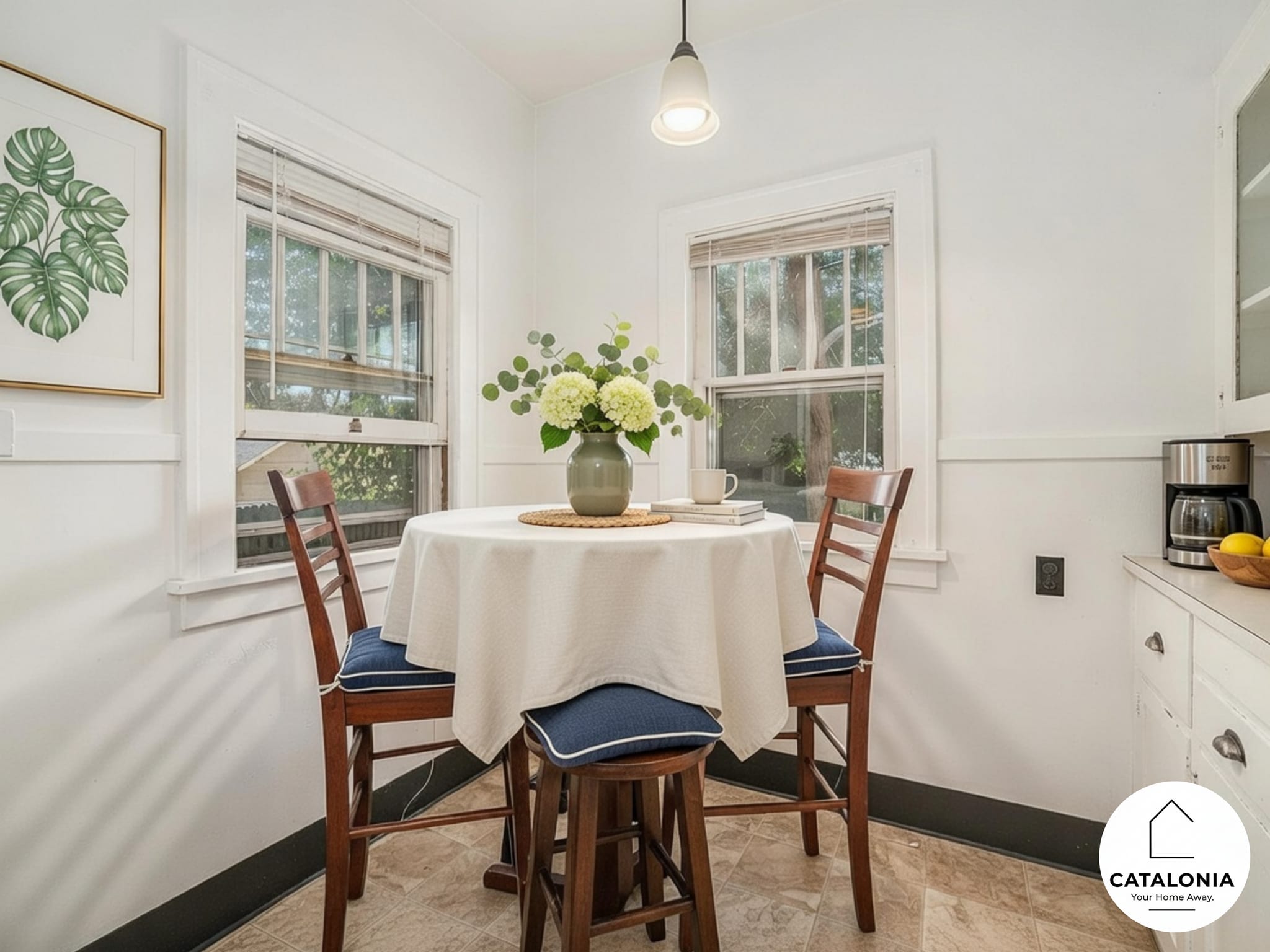 Dedicated dining nook right off the kitchen. - 2025 8th Ave