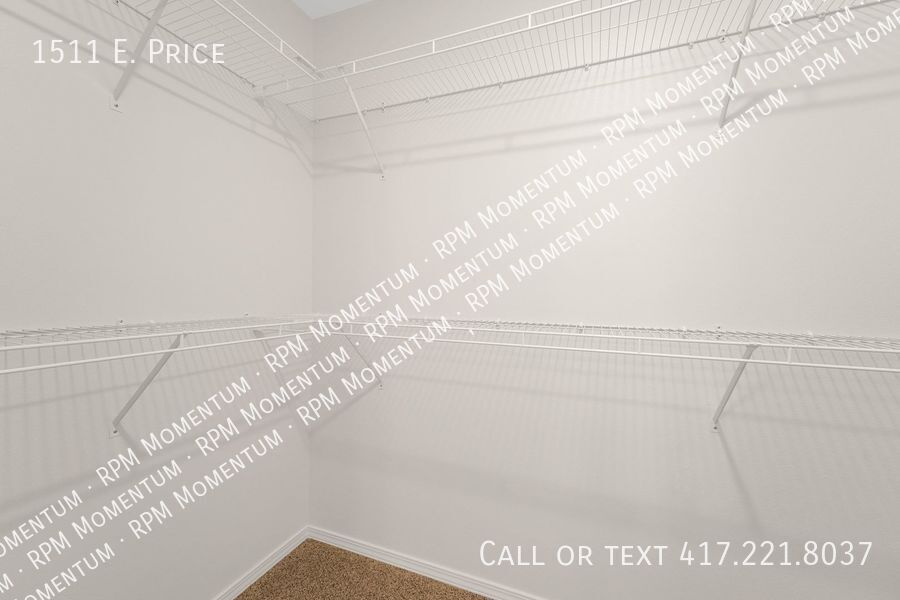 Building Photo - 1511 Price