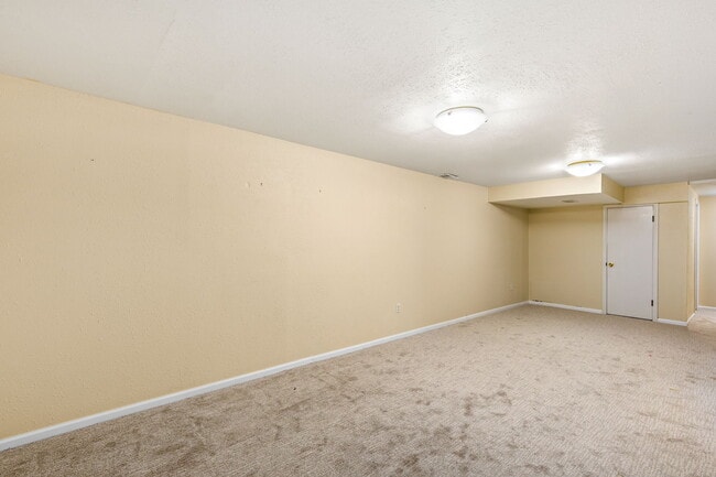 Building Photo - 1004 11th St NW