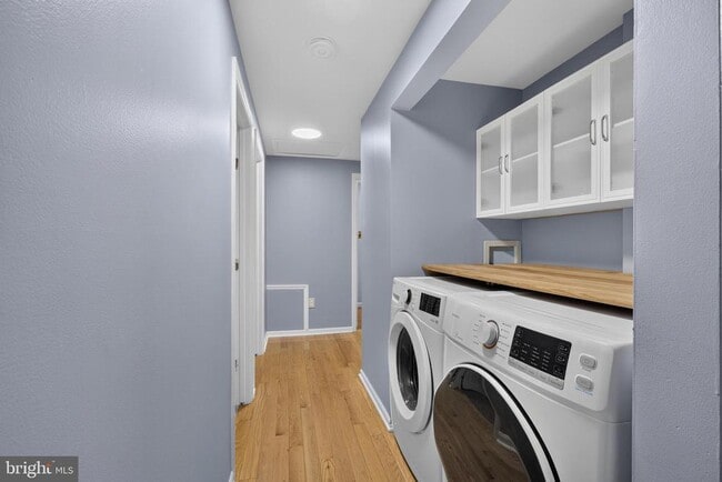 Building Photo - 1114 E 14th St