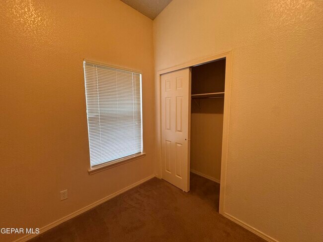 Building Photo - 6700 Hermoso Del Sol Dr