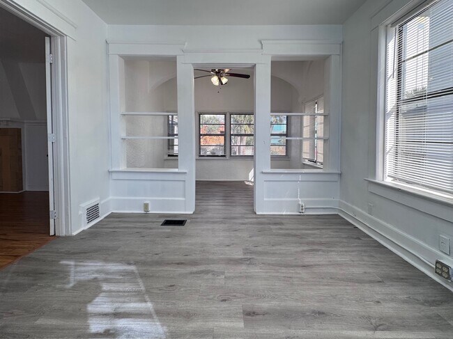 Building Photo - 436 N Grandview Ave